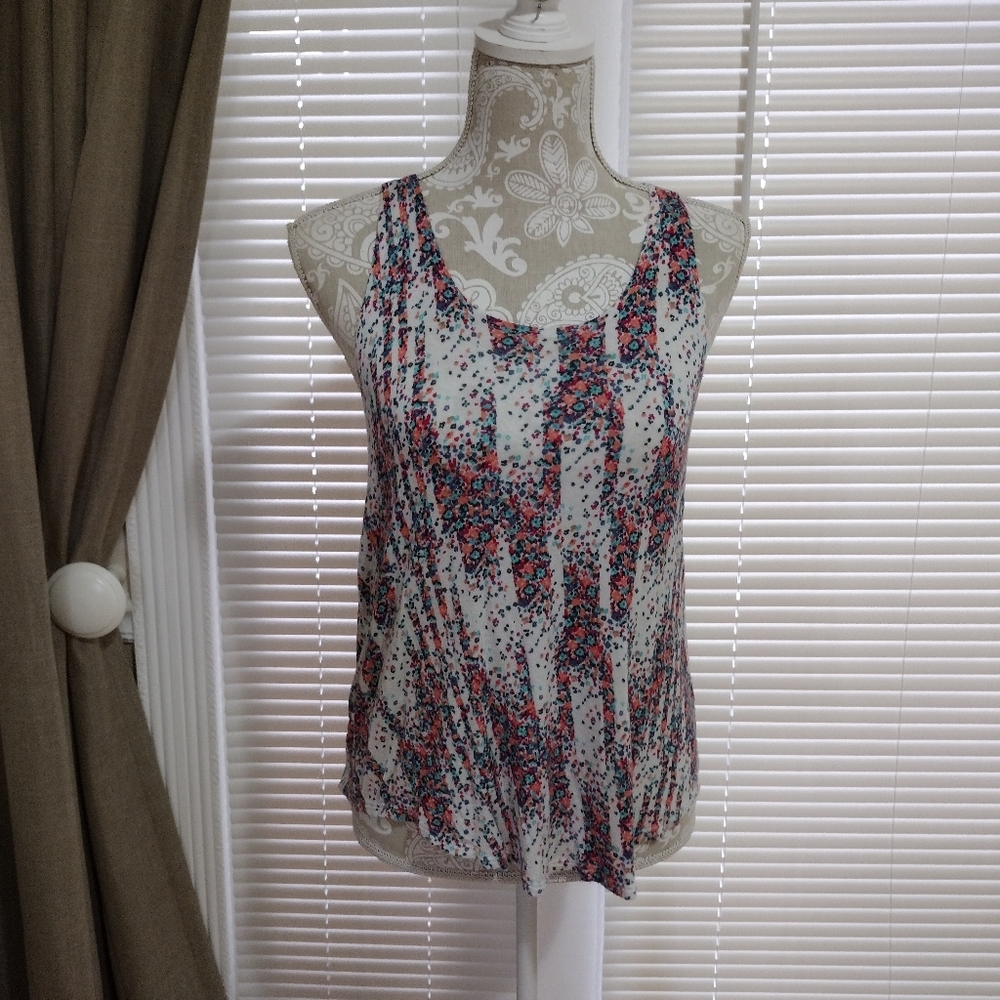 🌺FREE WITH PURCHASE OVER $10***MUDD RACER BACK FLOWY SUMMER TOP